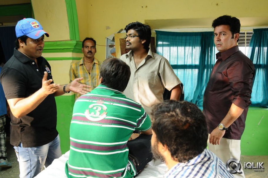 Pusthakamlo Konni Pageelu Missing